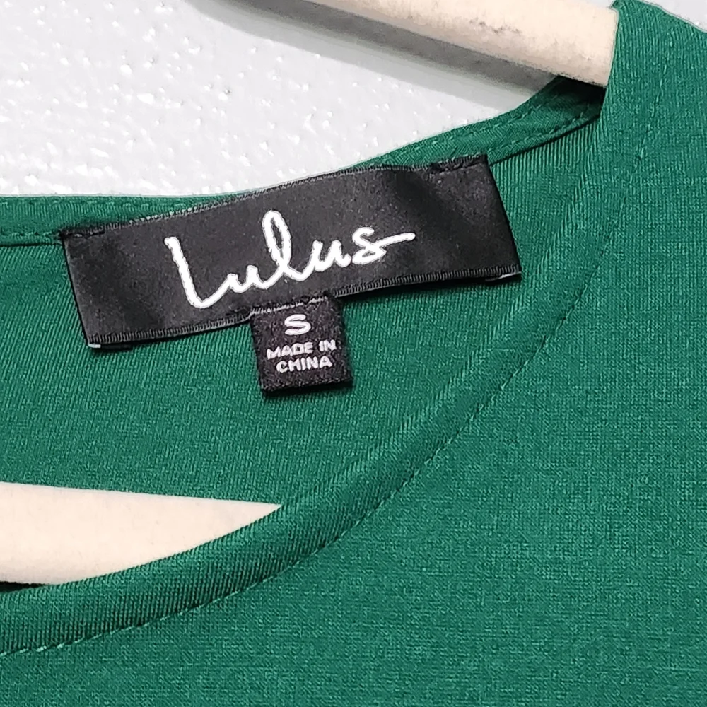LULUS Skater Dress Womens Small Green Fit and Flare Scoop Neck Party Scallop Hem